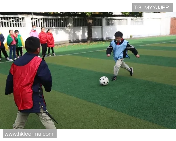 巨星引领绿茵赛场激情碰撞揭示足球世界无限魅力